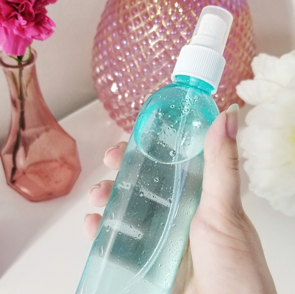 Other - Long Lasting Makeup Setting Spray